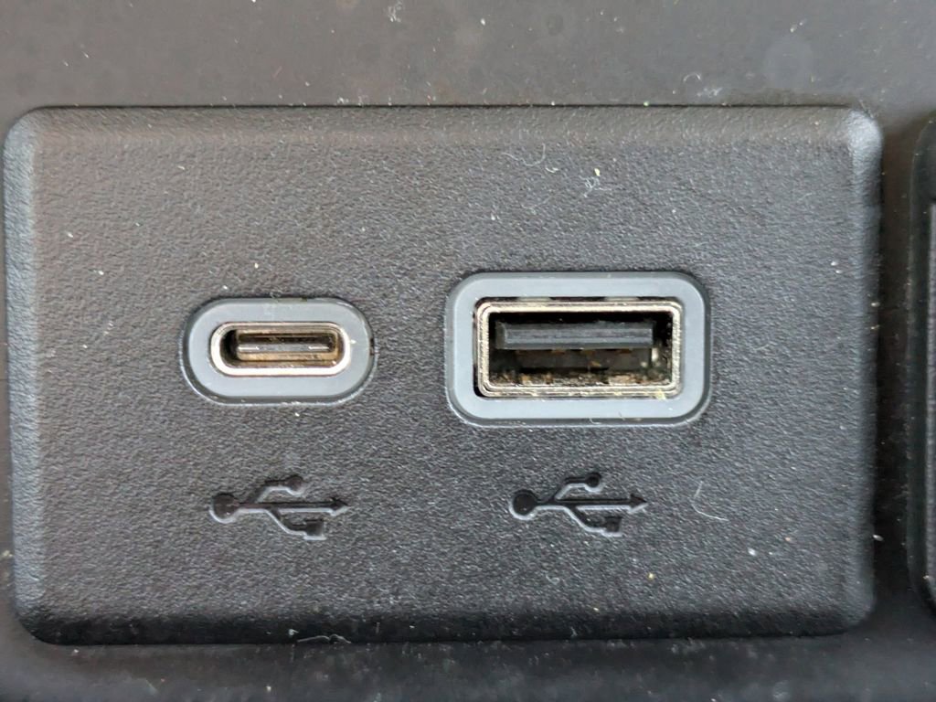 Used 2022 Chevrolet Silverado 1500 LTZ image 22