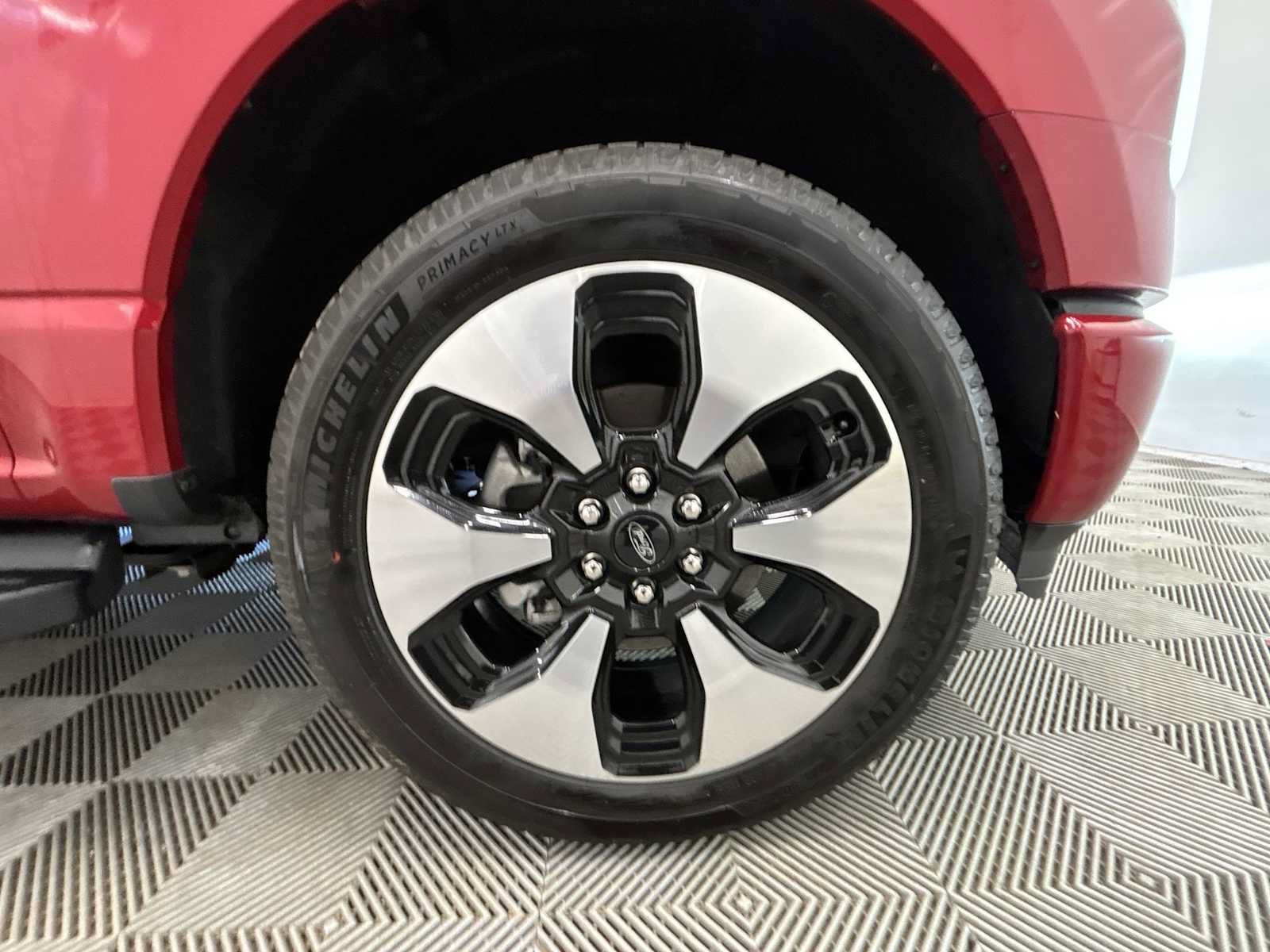 New 2025 Ford F150 Lightning Platinum AWD/4WD image 18