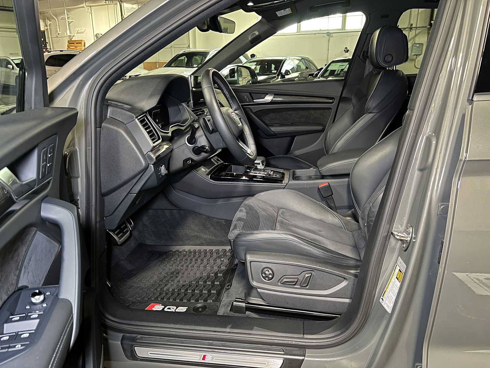 Used 2024 Audi SQ5 Premium Plus w/ Premium Plus Package AWD/4WD image 22