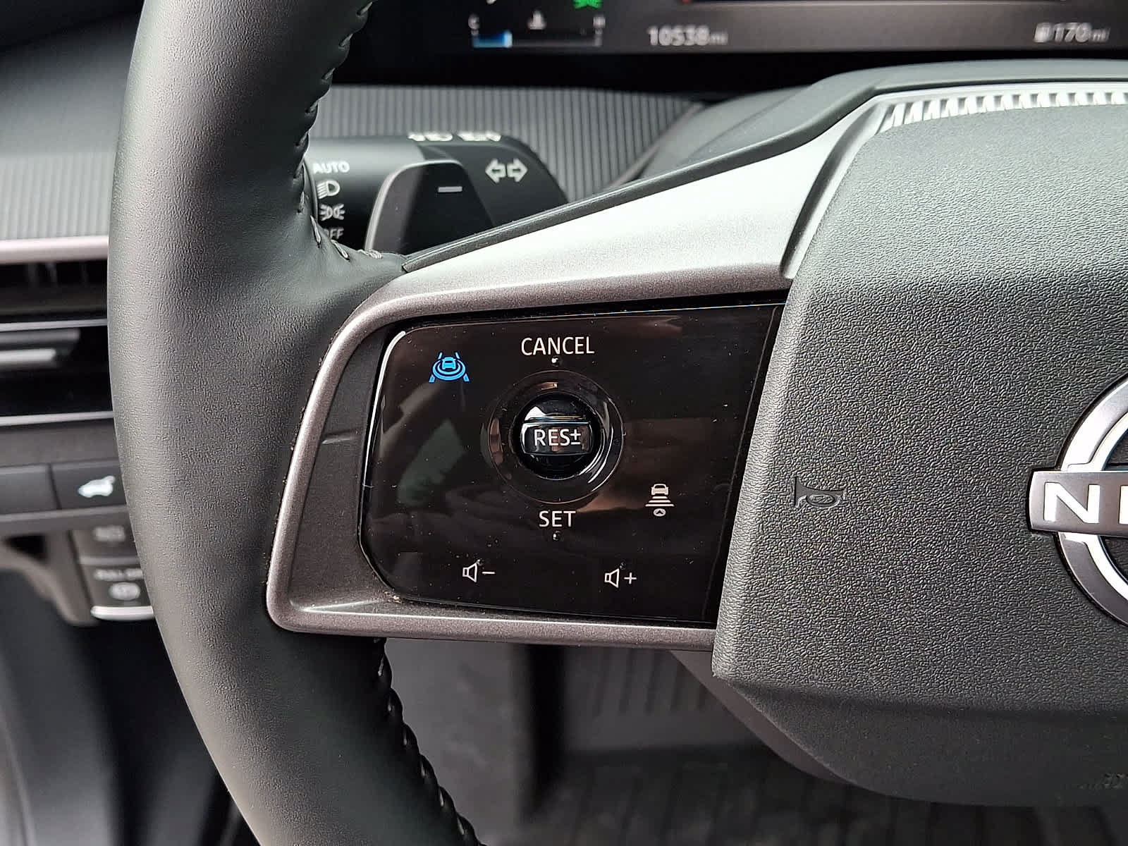 Used 2025 Nissan Murano SV AWD/4WD image 23