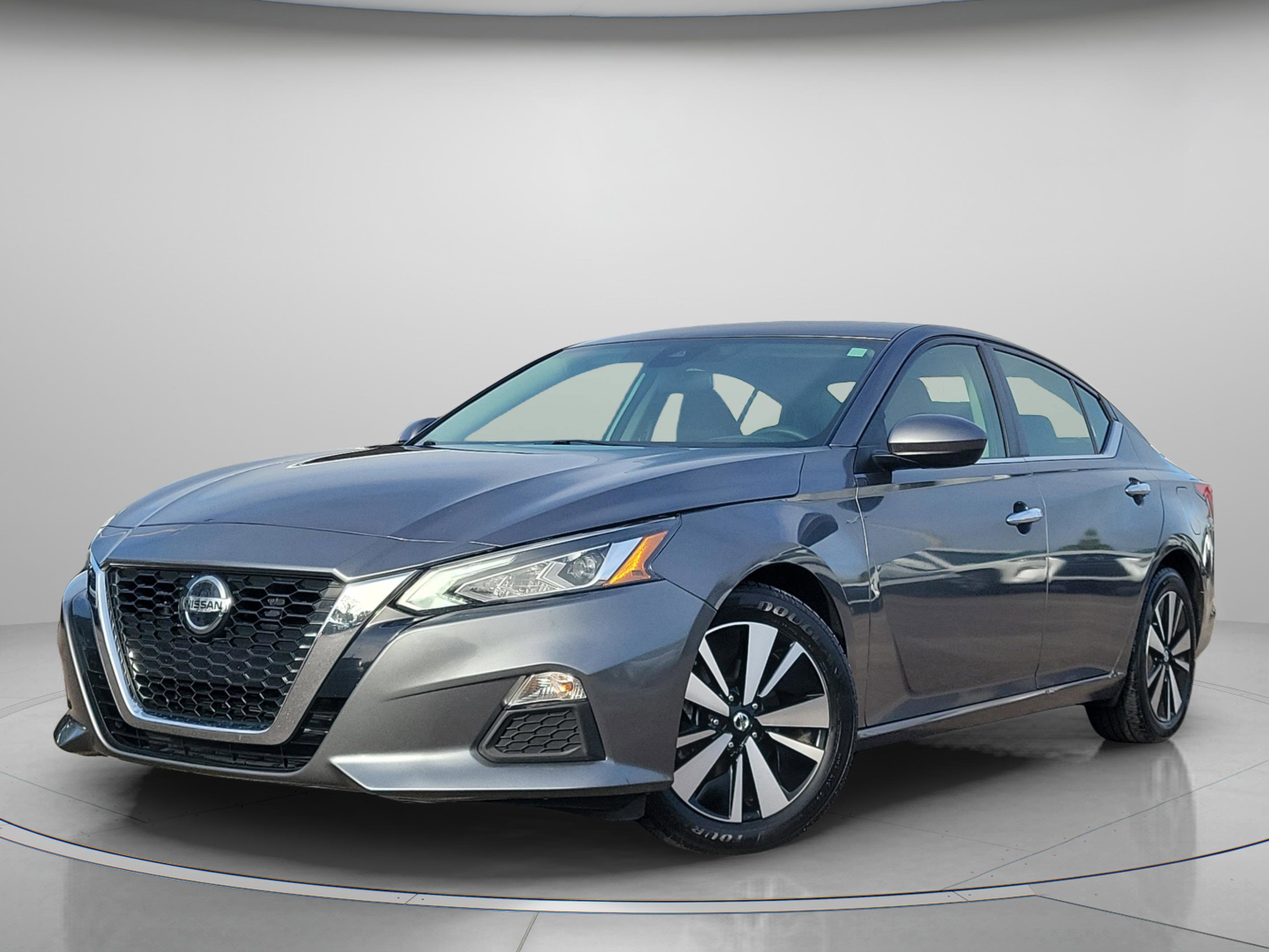 Certified 2022 Nissan Altima 2.5 SV image 2