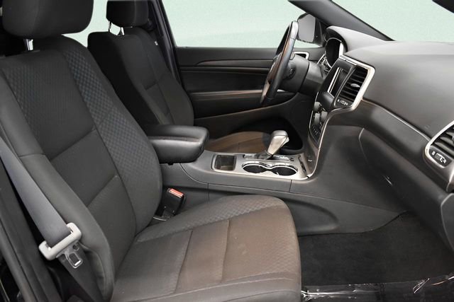 Used 2018 Jeep Grand Cherokee Laredo image 21