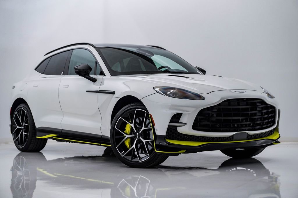 Used 2025 Aston Martin DBX 707 image 1