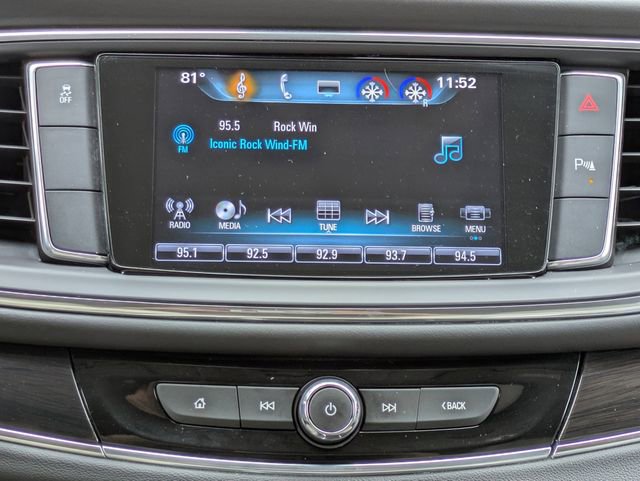 Used 2019 Buick Enclave Essence FWD image 18