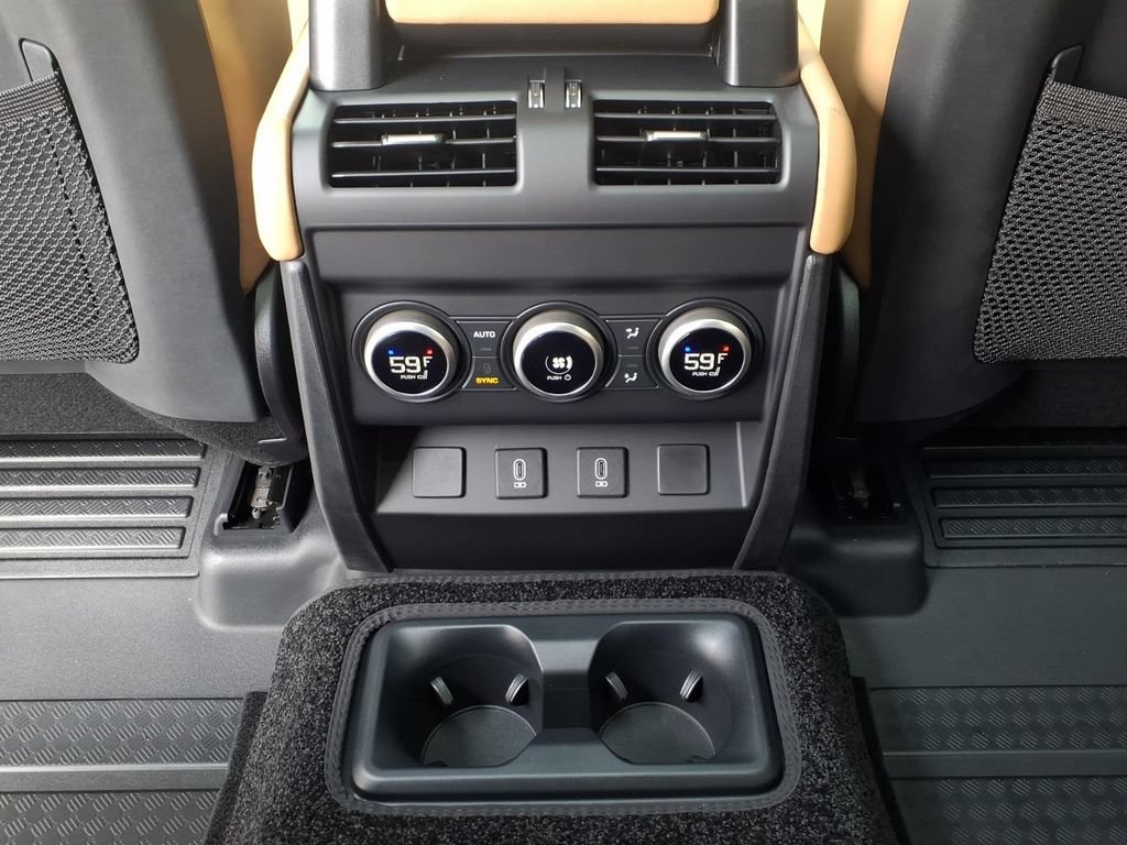 New 2026 Land Rover Defender 130 X-Dynamic SE AWD/4WD image 25