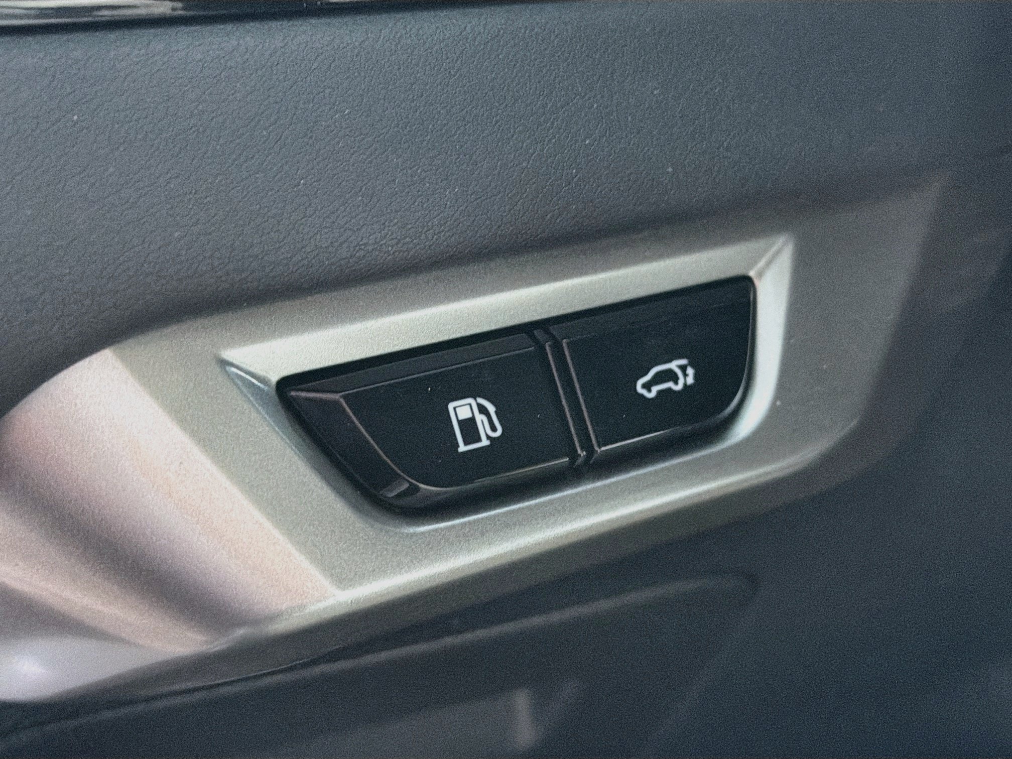 Used 2024 Lexus RX 350 Premium w/ Accessory Package (Z1) AWD/4WD image 16