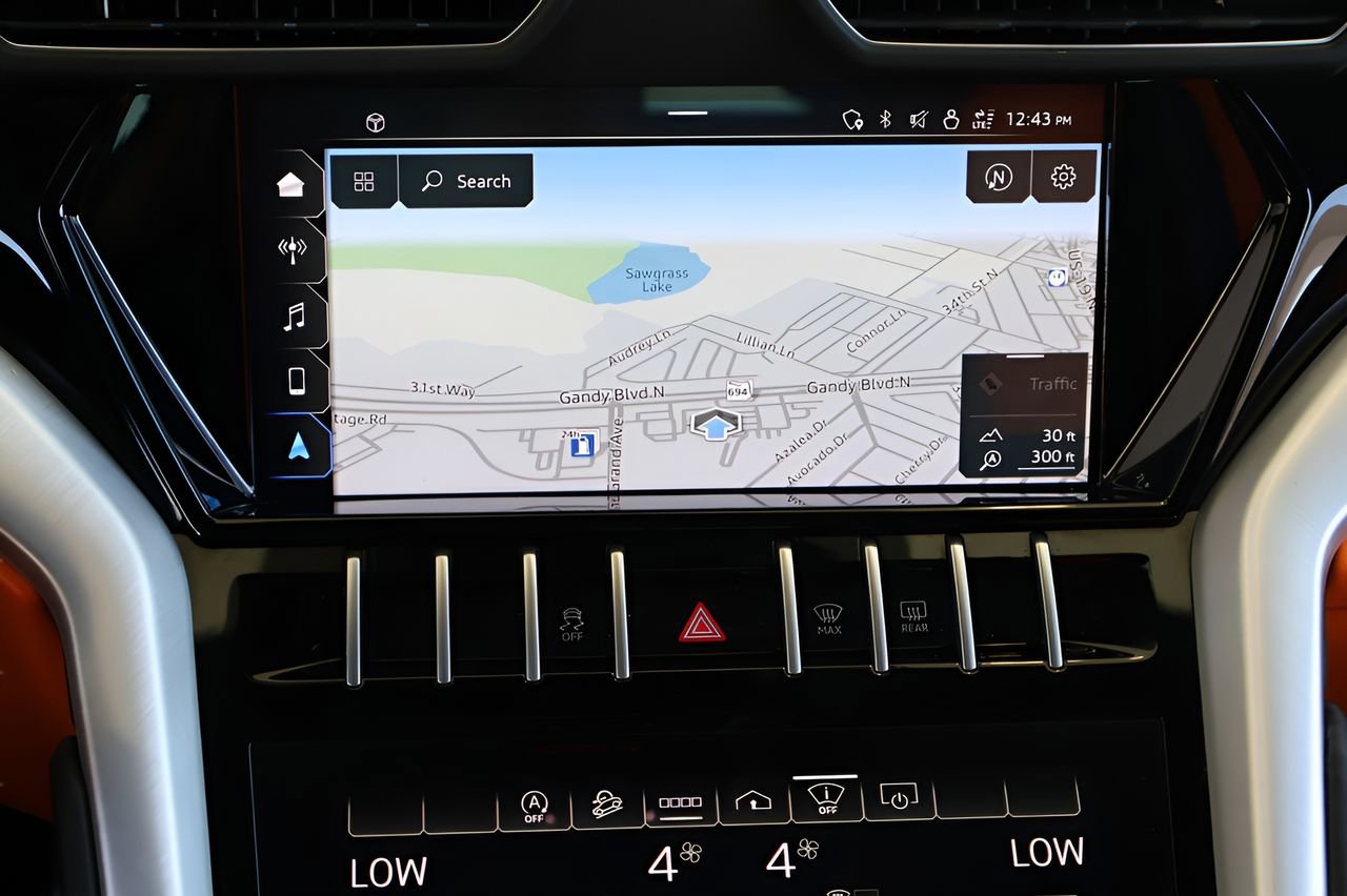 Used 2022 Lamborghini Urus AWD/4WD image 16
