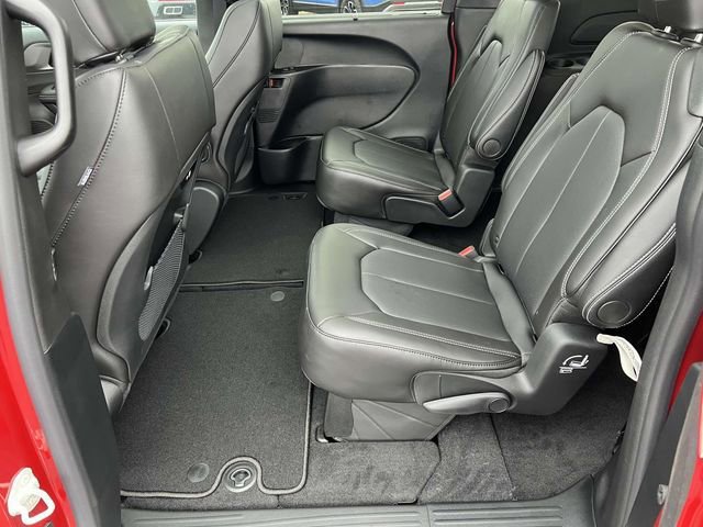 New 2025 Chrysler Pacifica Select AWD/4WD image 27