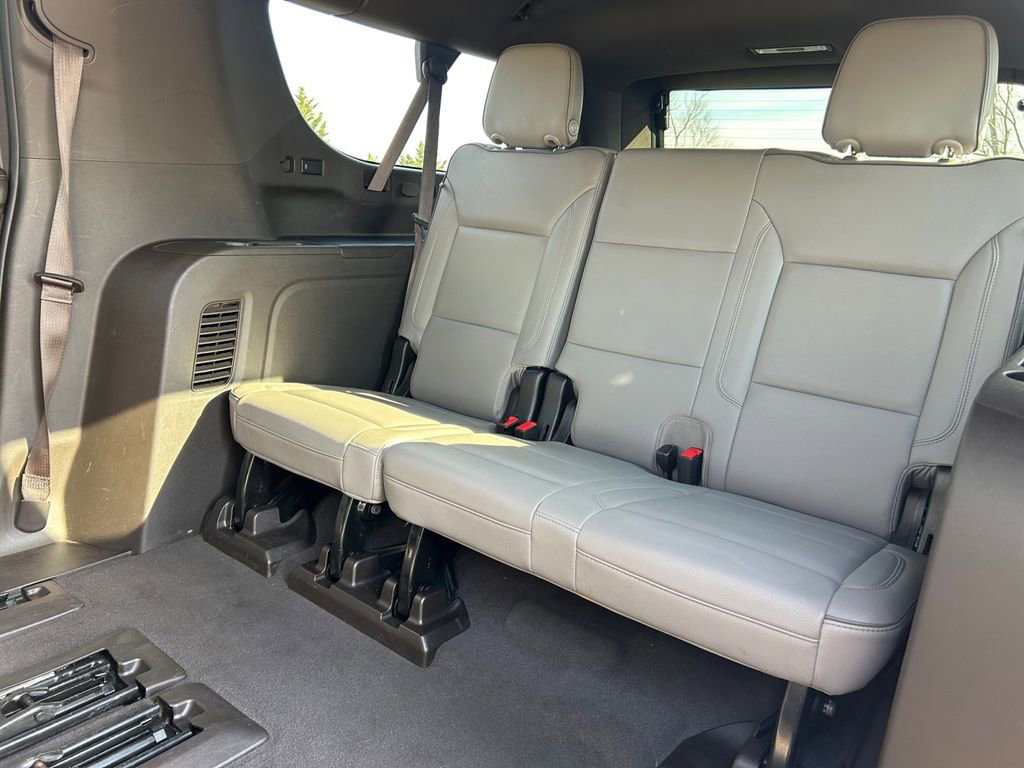 Used 2021 GMC Yukon XL SLT image 21