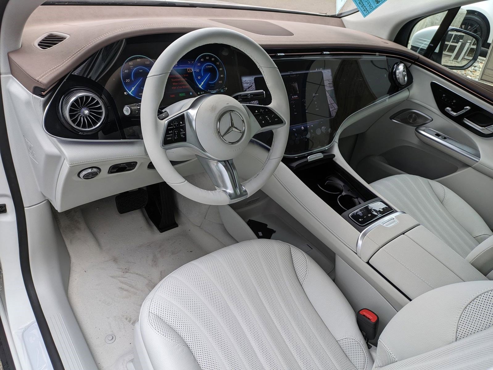 New 2025 Mercedes-Benz EQE 500 4MATIC SUV image 12