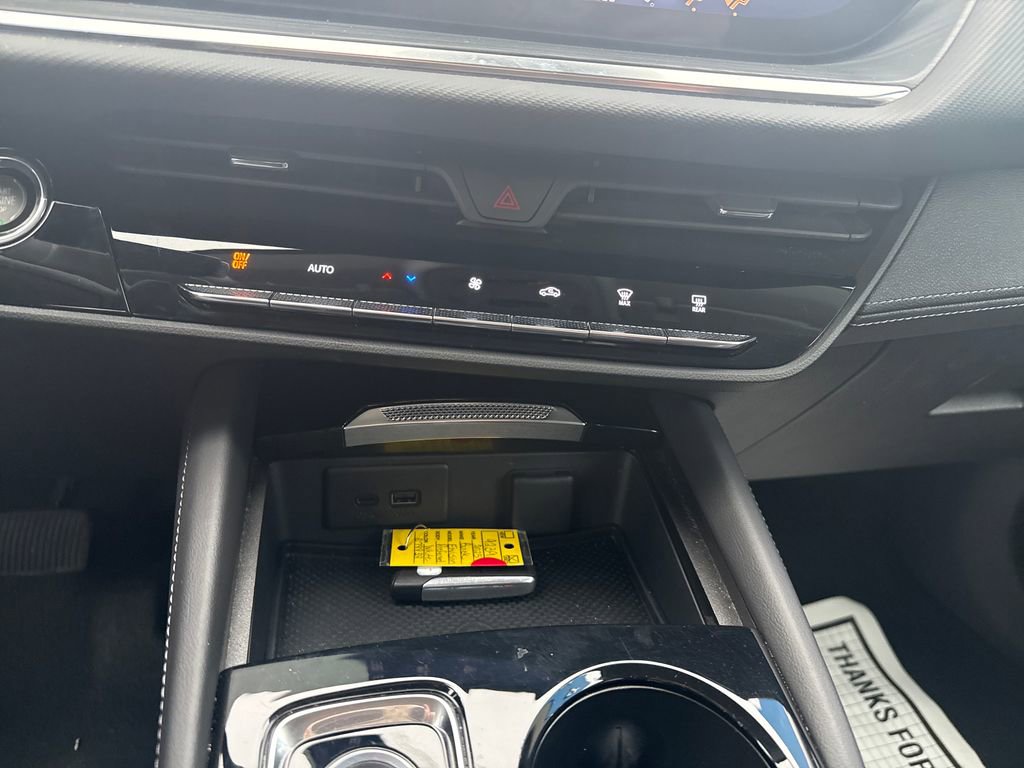 Used 2025 Buick Envision Preferred image 22