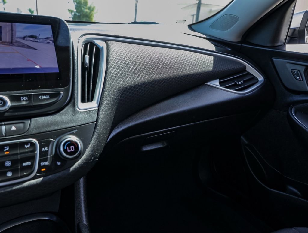 Used 2024 Chevrolet Malibu LT image 30