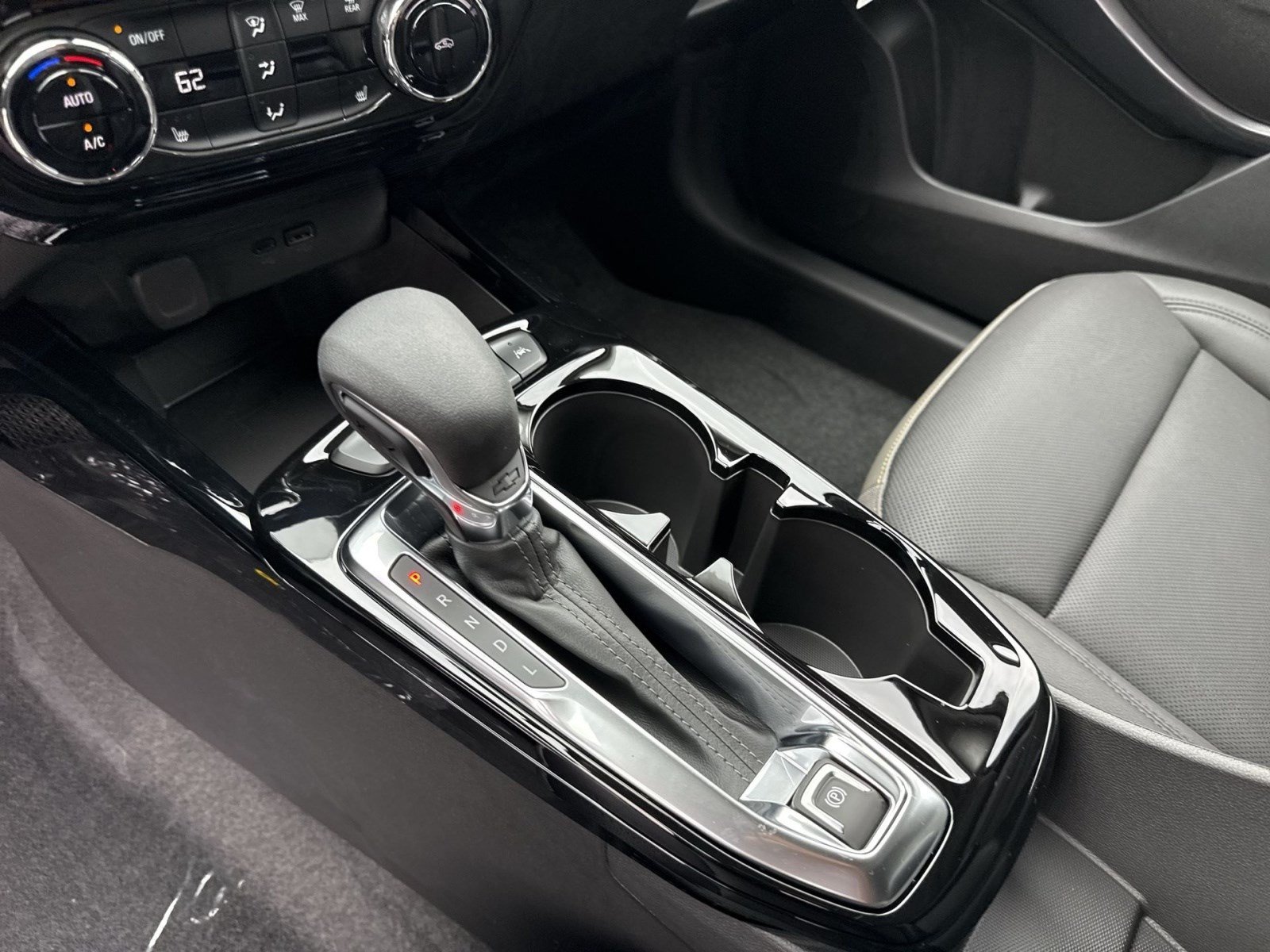 New 2026 Chevrolet Trax ACTIV w/ Driver Confidence Package FWD image 16