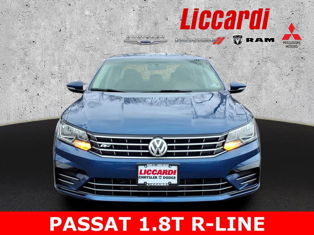 Used 2017 Volkswagen Passat 1.8T R-Line image 2