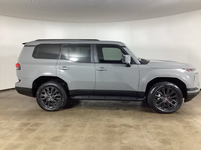 Used 2024 Lexus GX 550 w/ Cold Area Package AWD/4WD image 4