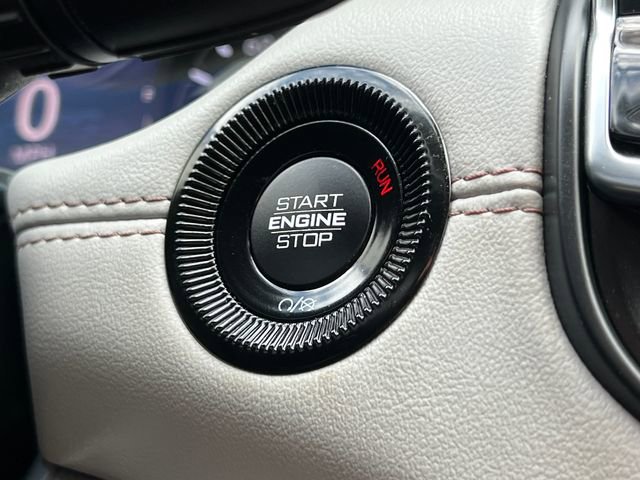 Used 2022 Jeep Compass Limited image 31