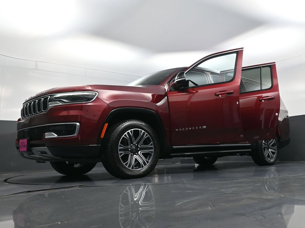 Used 2025 Jeep Wagoneer L Series II w/ 8-pass Seating Package image 31