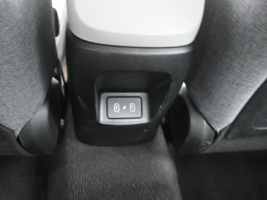 Used 2024 Hyundai Elantra Limited image 22