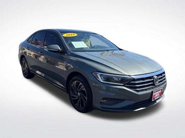 Used 2019 Volkswagen Jetta SEL Premium FWD image 1