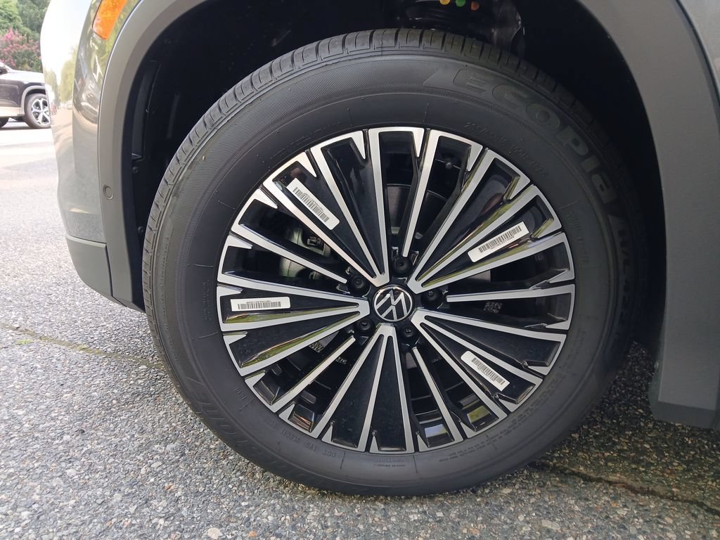 New 2026 Volkswagen Tiguan S FWD image 25