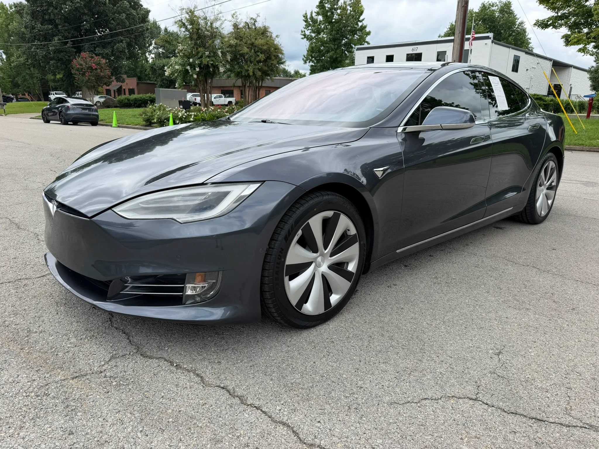 Used 2020 Tesla Model S Long Range Plus AWD/4WD image 9