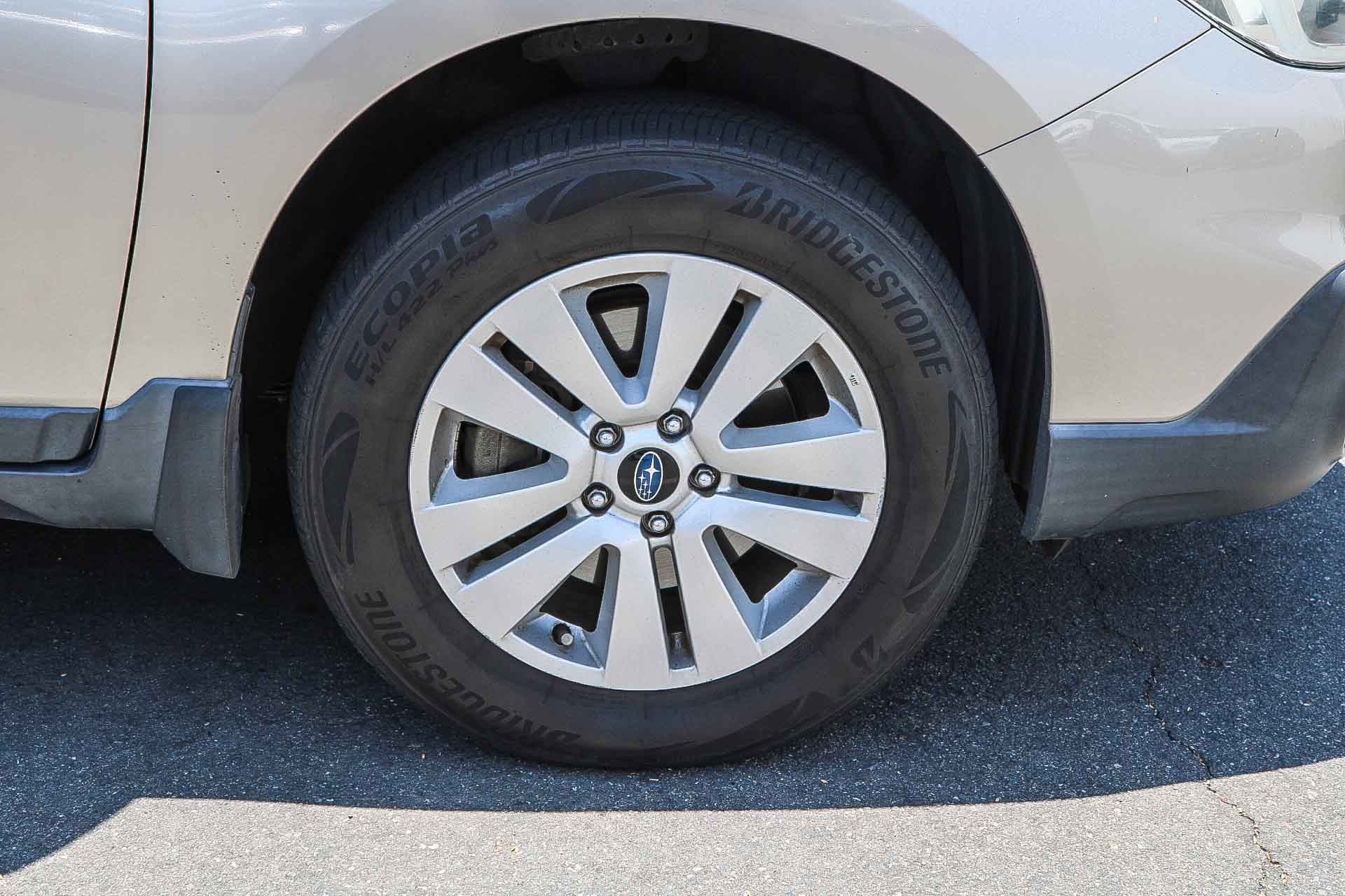 Used 2016 Subaru Outback 2.5i Premium AWD/4WD image 14