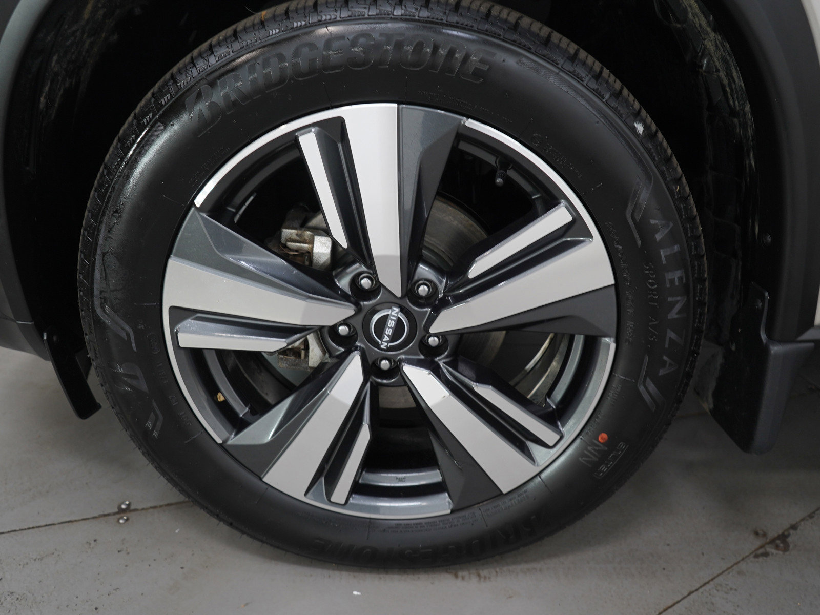 Used 2022 Nissan Rogue Platinum w/ Head-Up Display Package image 33