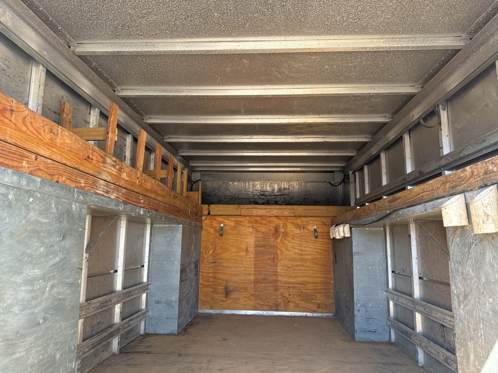 Used 2015 Ford E-350 and Econoline 350 Super Duty image 10