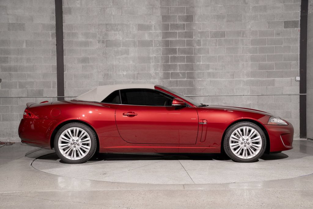 Used 2010 Jaguar XK Convertible RWD image 10