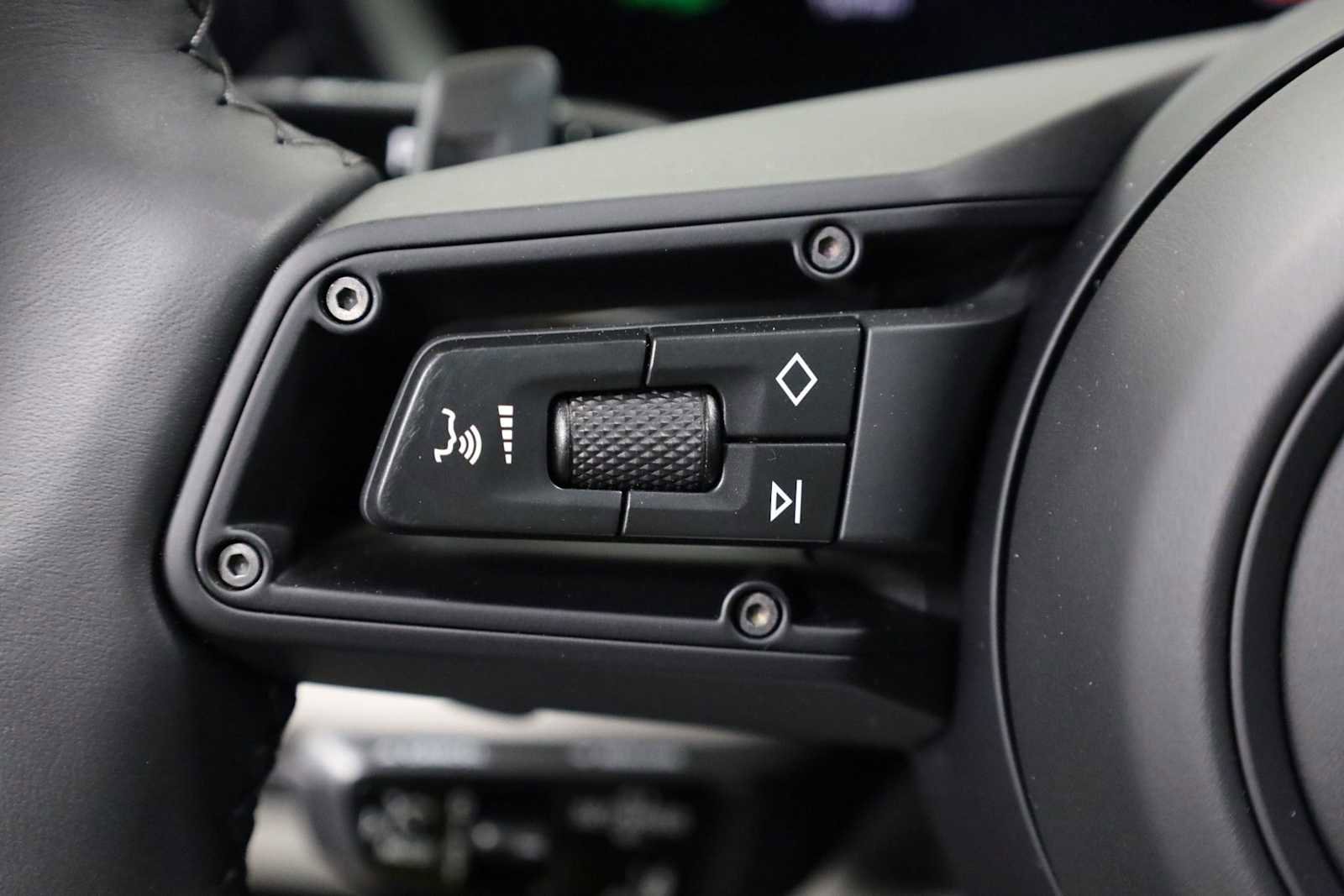 New 2026 Porsche Cayenne AWD/4WD image 25