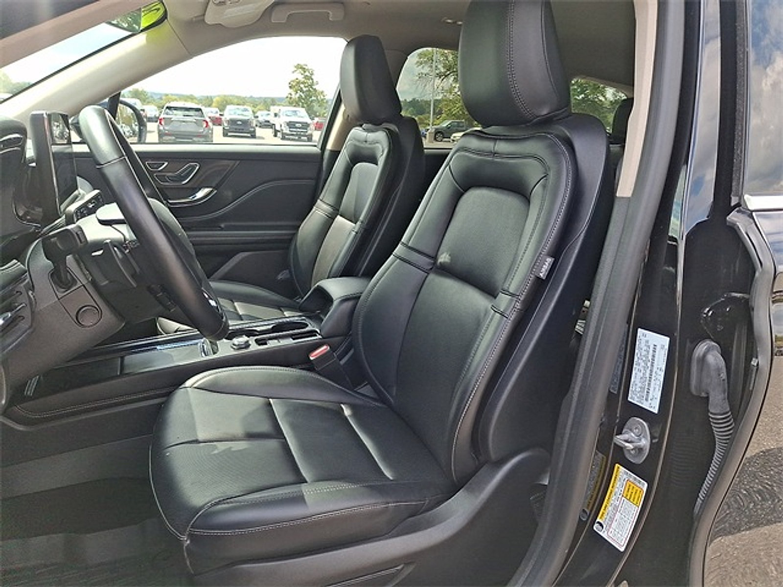 Certified 2023 Lincoln Corsair AWD w/ Equipment Group 101A image 13