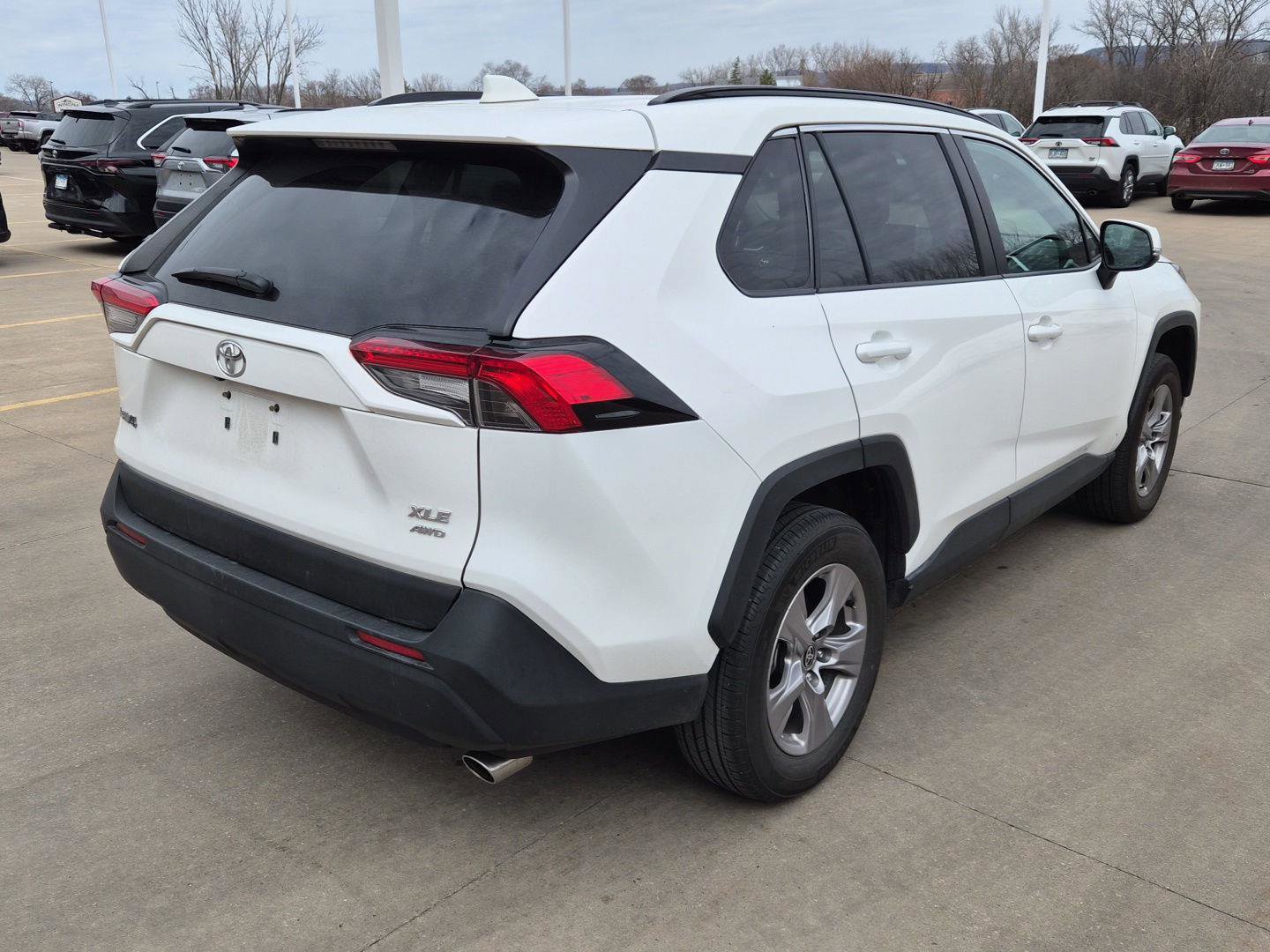 Used 2025 Toyota RAV4 XLE image 13