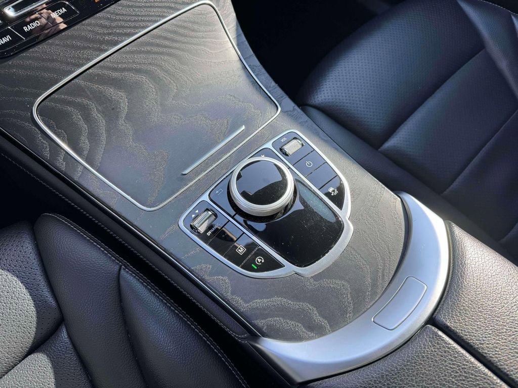 Used 2019 Mercedes-Benz GLC 300 image 30