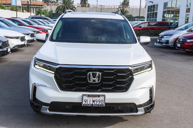 Used 2024 Honda Pilot Elite image 2