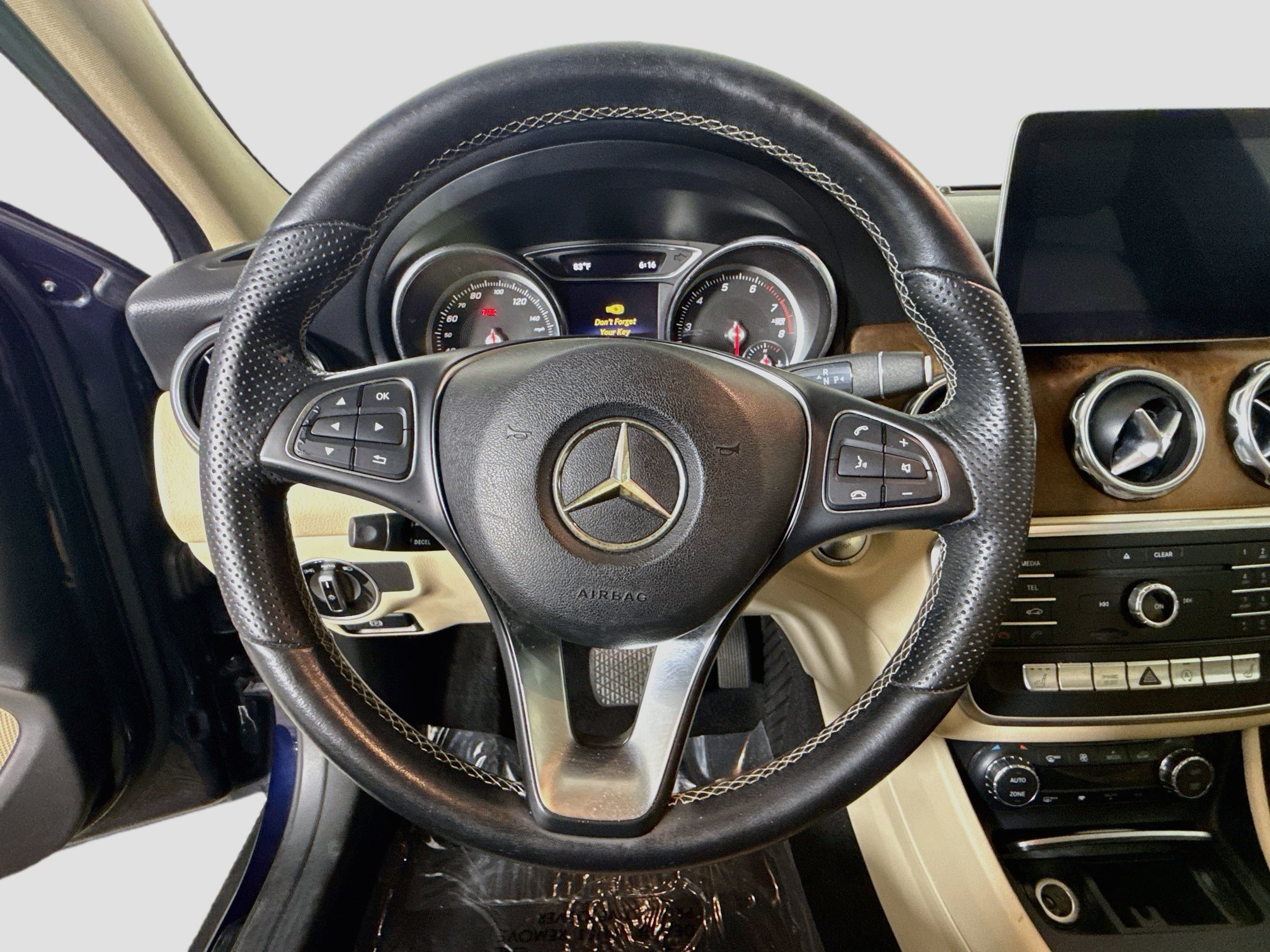 Used 2019 Mercedes-Benz GLA 250 w/ Convenience Package image 13