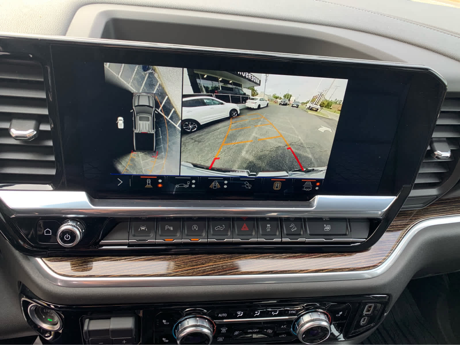 Used 2025 GMC Sierra 1500 Elevation w/ Elevation Premium Package image 15