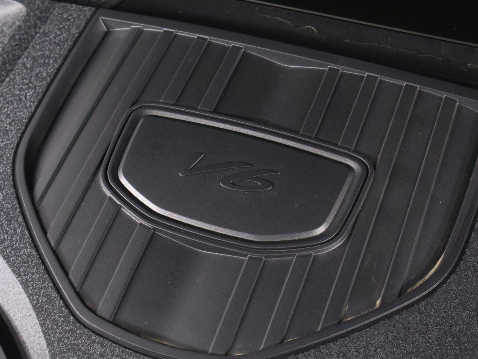 Certified 2024 Porsche Panamera RWD image 27