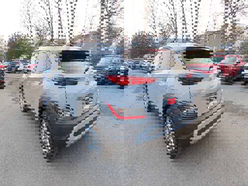 Used 2023 Hyundai Kona SEL AWD/4WD image 4