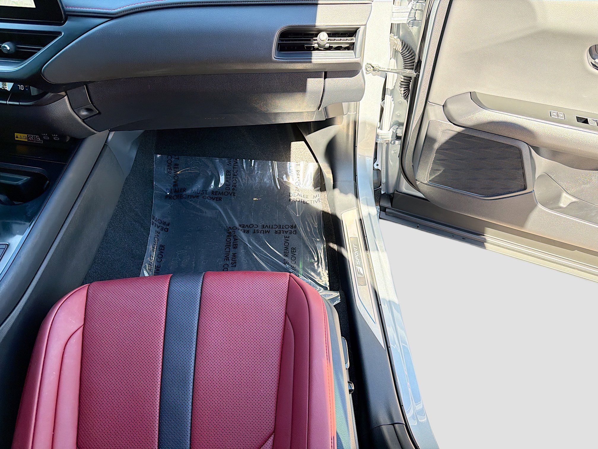 Used 2024 Lexus UX 250h F Sport image 18