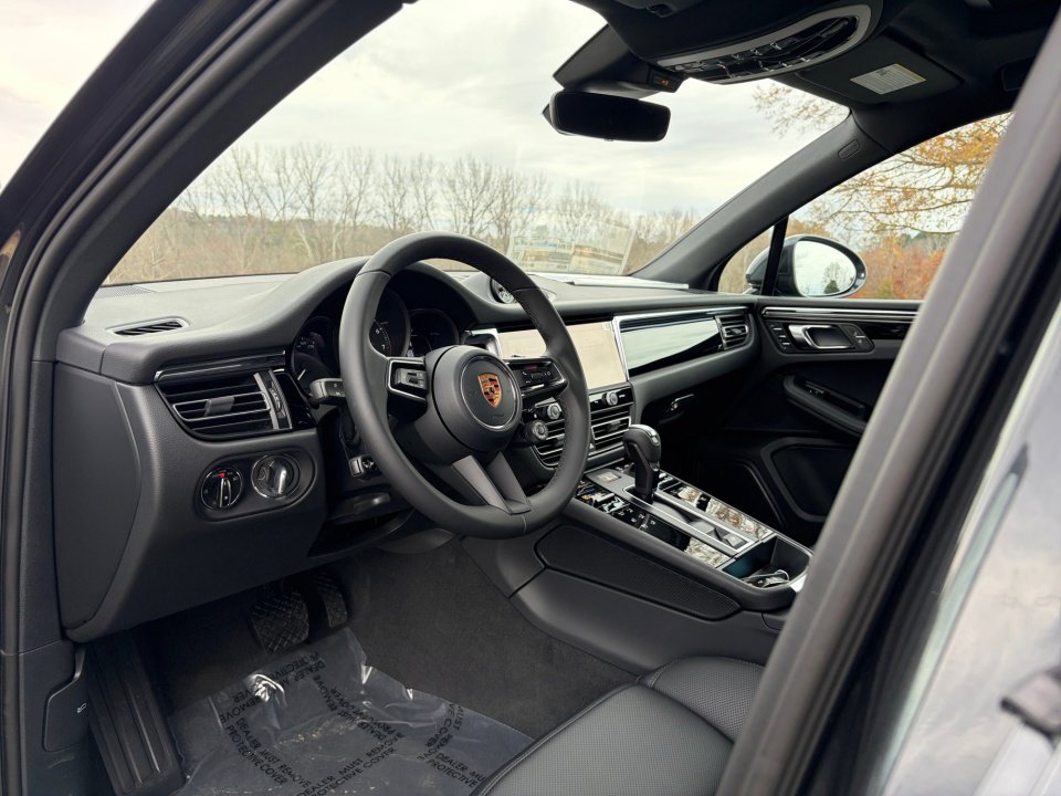 Certified 2026 Porsche Macan Turbo AWD/4WD image 12
