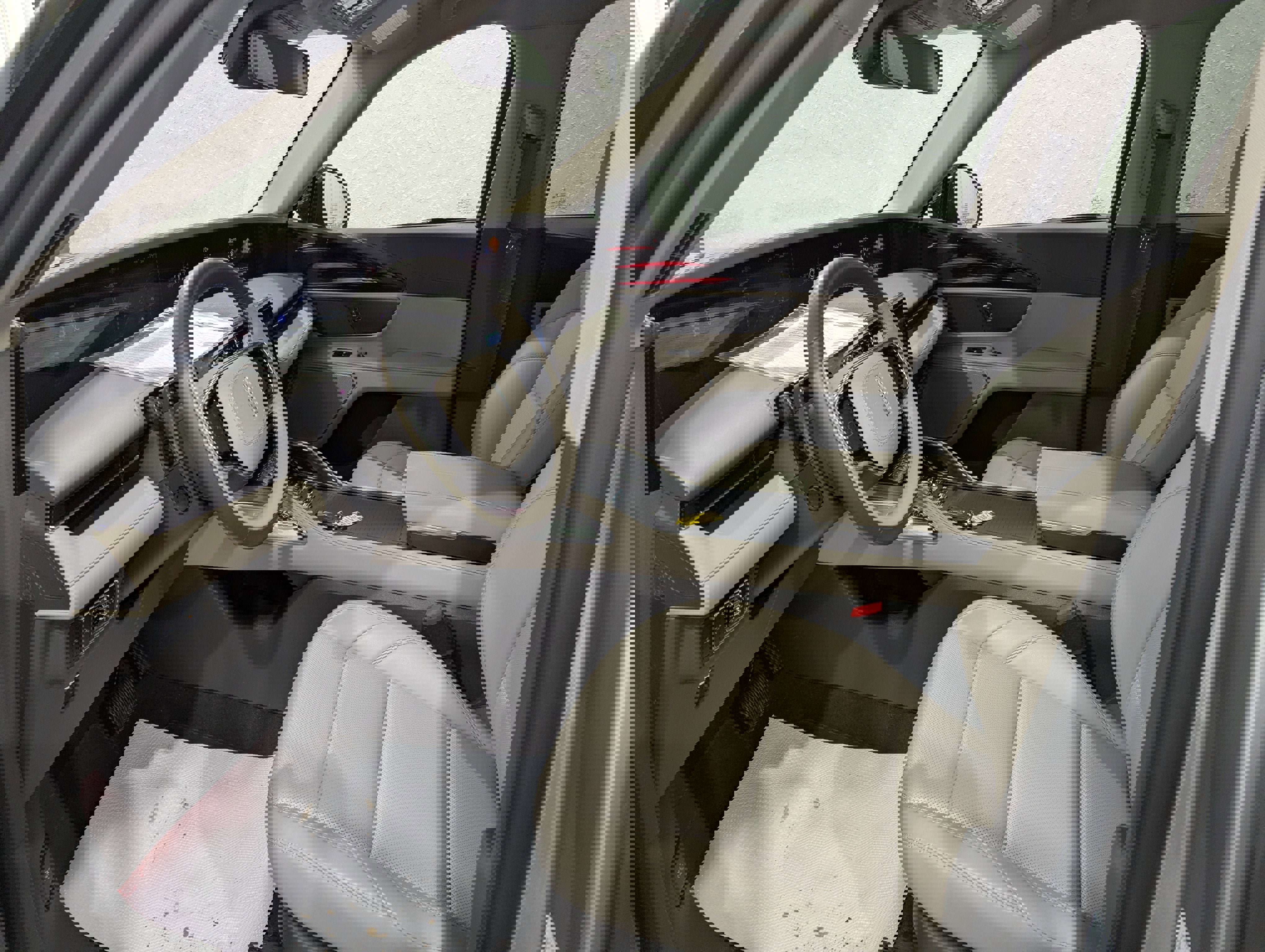 Used 2025 Lincoln Nautilus Premier AWD/4WD image 14