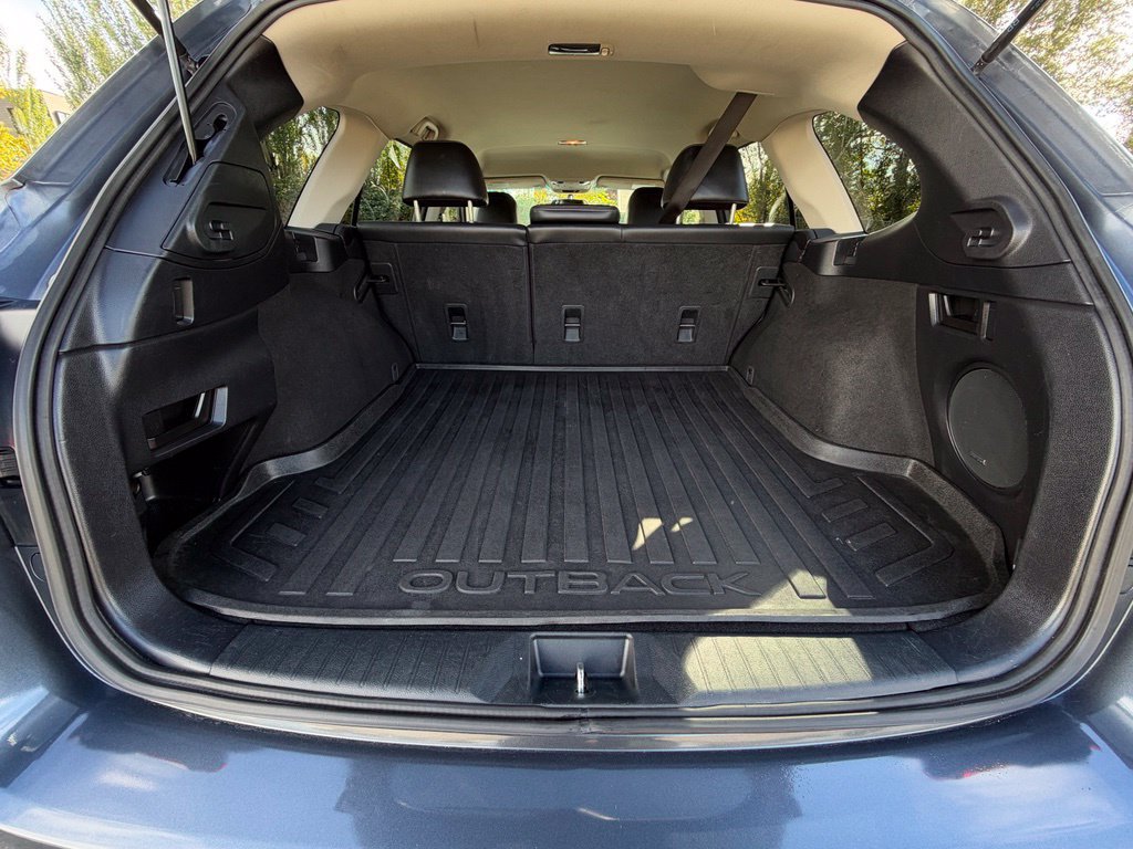 Used 2015 Subaru Outback 2.5i Limited AWD/4WD image 10