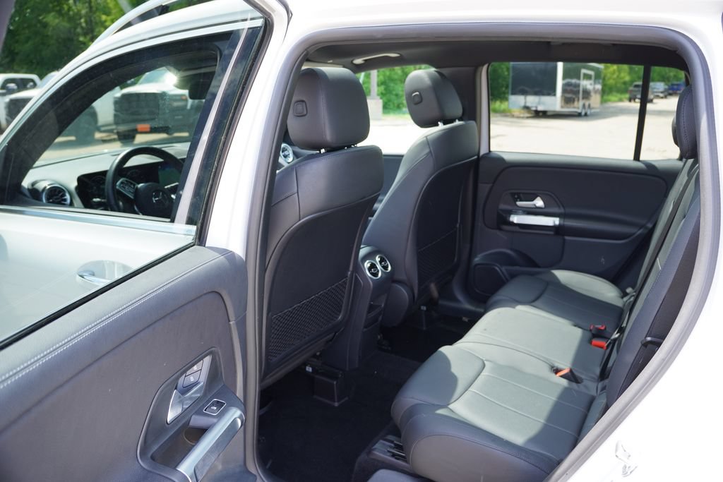 Used 2022 Mercedes-Benz GLB 250 4MATIC image 16