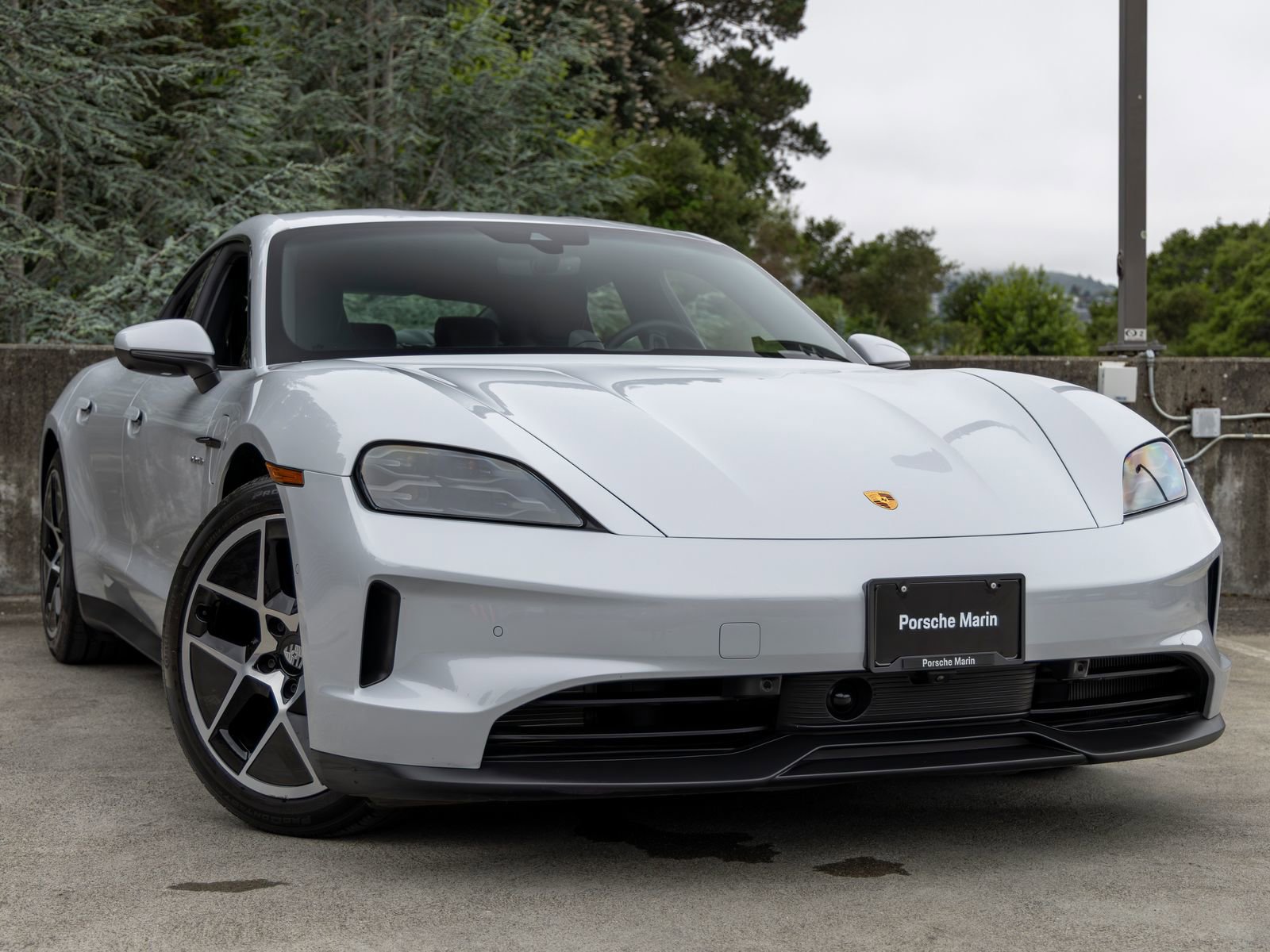 Certified 2025 Porsche Taycan RWD image 9