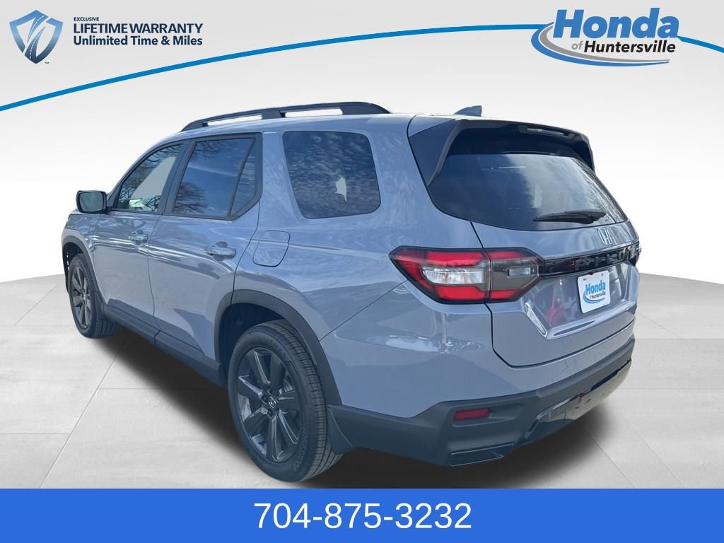 New 2026 Honda Pilot Sport image 6