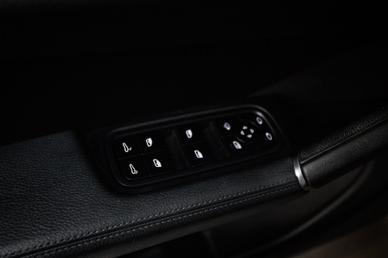 Certified 2023 Porsche Cayenne Platinum Edition AWD/4WD image 22