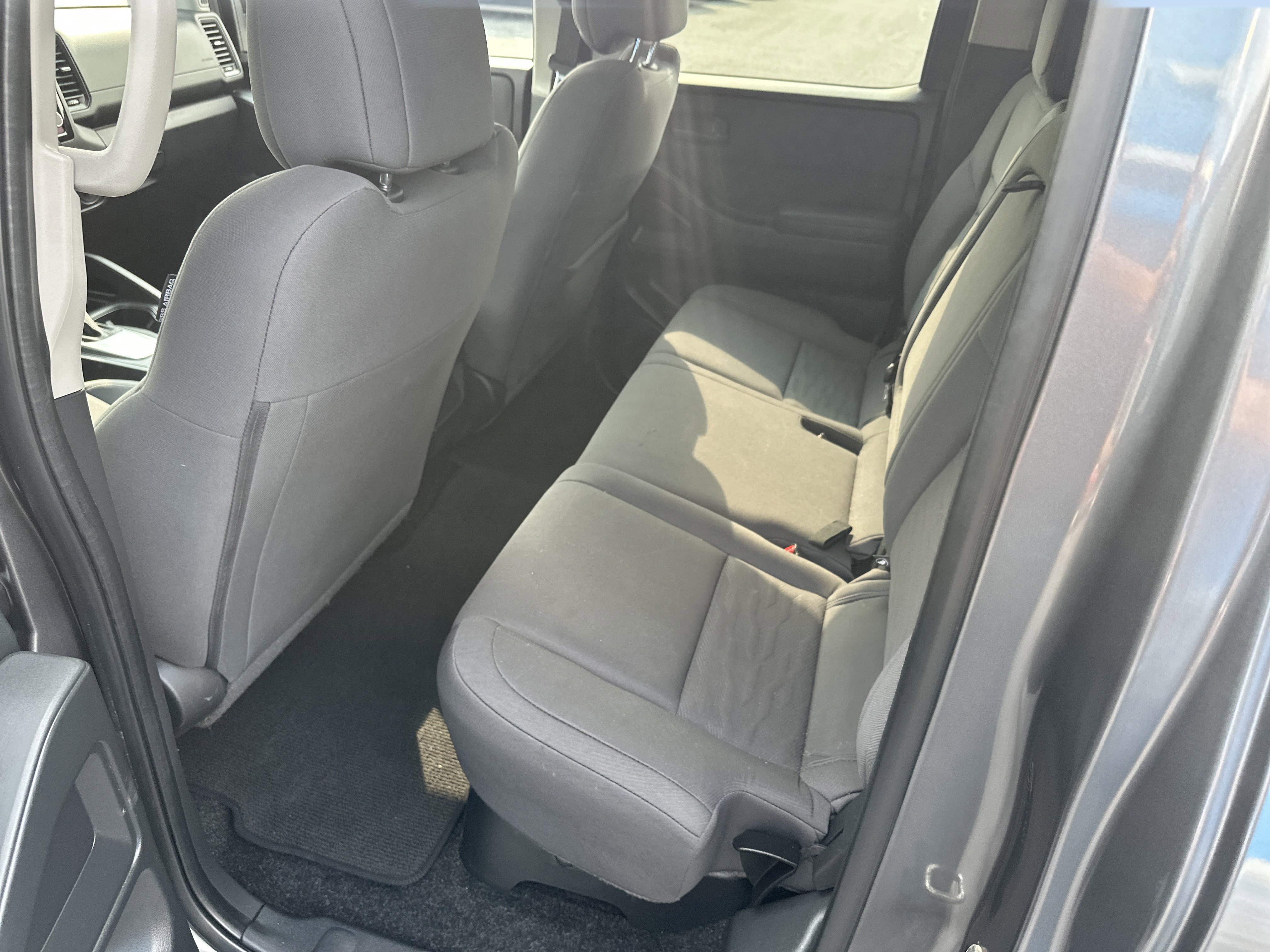 Used 2022 Nissan Frontier S w/ Technology Package image 7