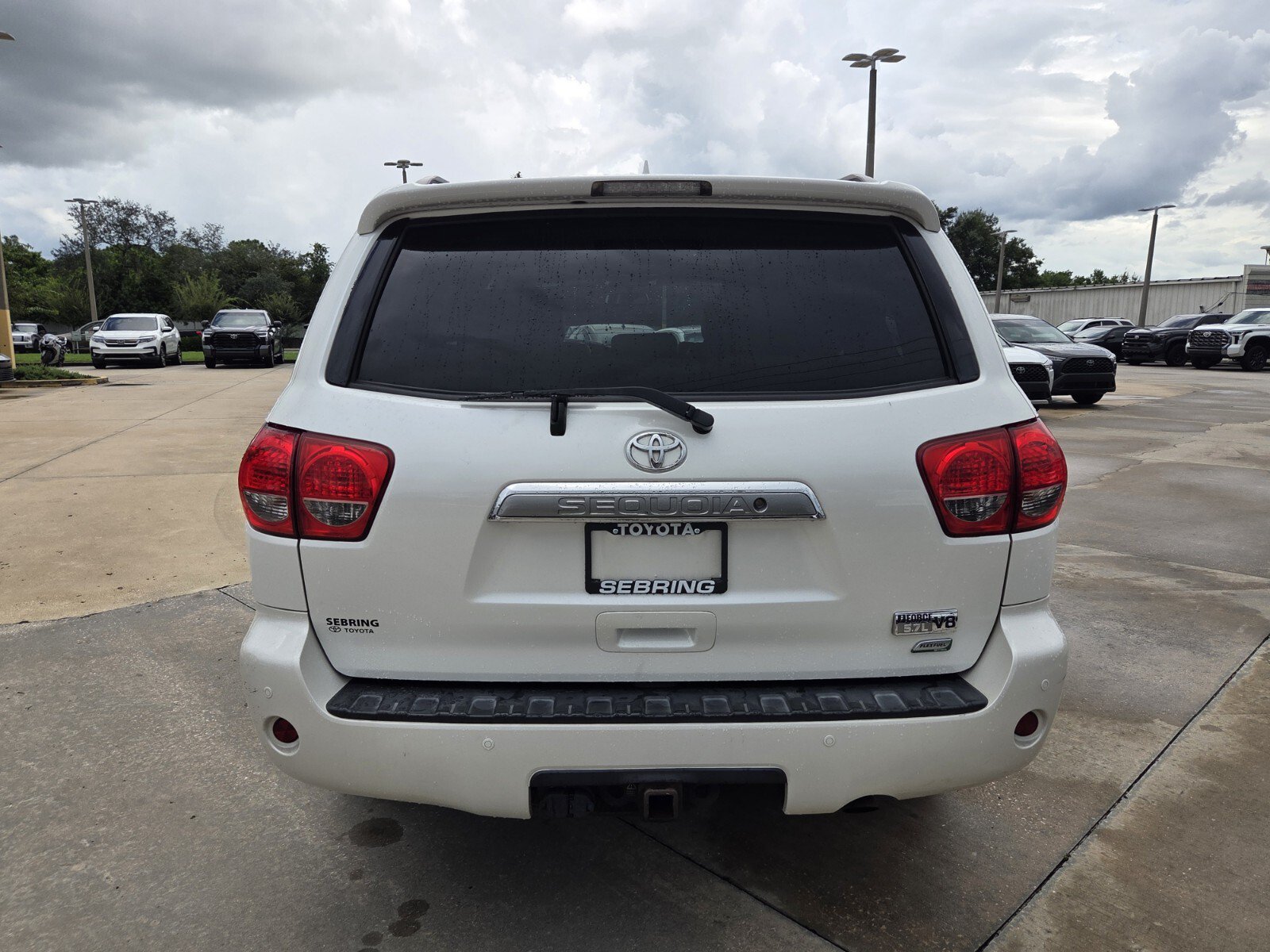 Used 2017 Toyota Sequoia Platinum AWD/4WD image 9