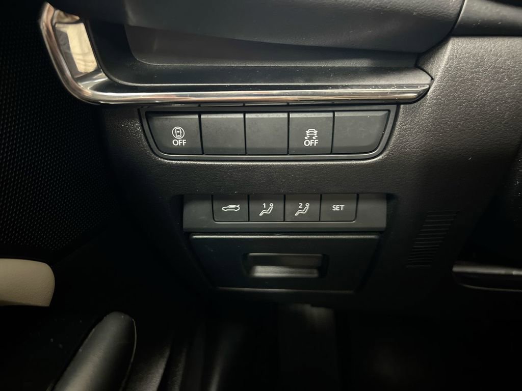 Used 2023 MAZDA MAZDA3 s image 18