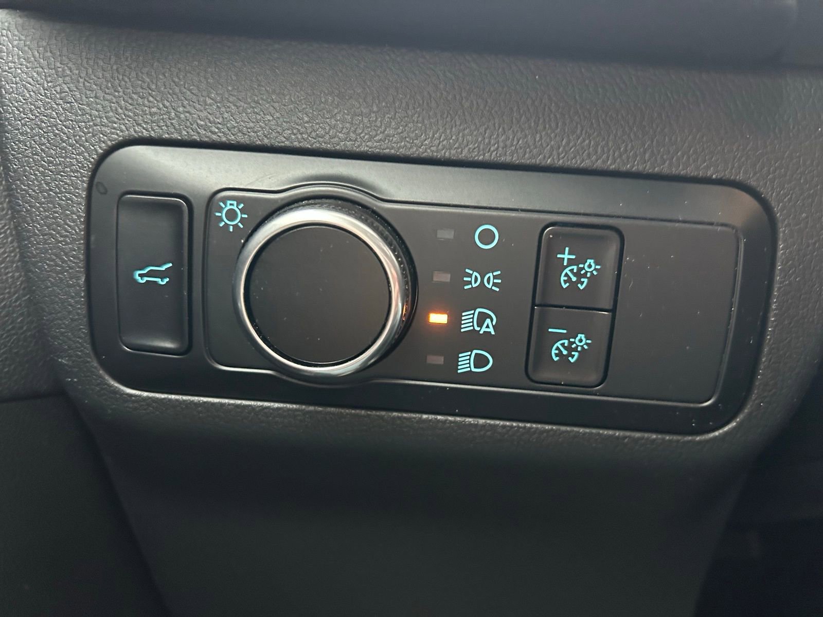 Used 2023 Ford Escape Active image 16